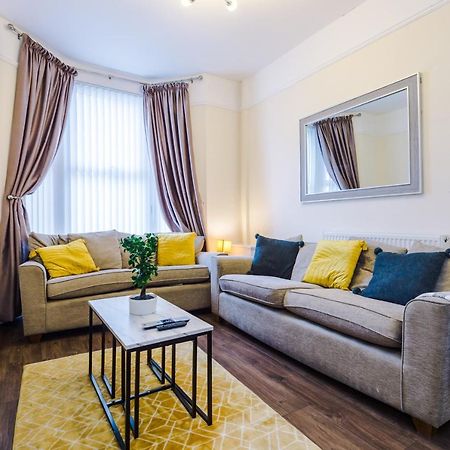 Finchley House Lovely House In Anfield, 2 Minutes Walk From The Stadium, Parking And Wifi Vila Liverpool Exterior foto