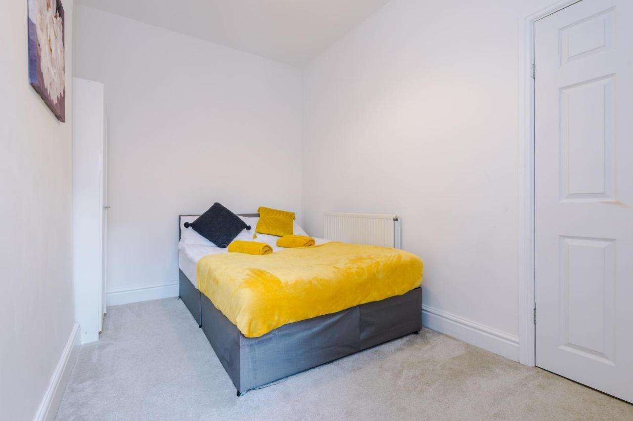 Finchley House Lovely House In Anfield, 2 Minutes Walk From The Stadium, Parking And Wifi Vila Liverpool Exterior foto