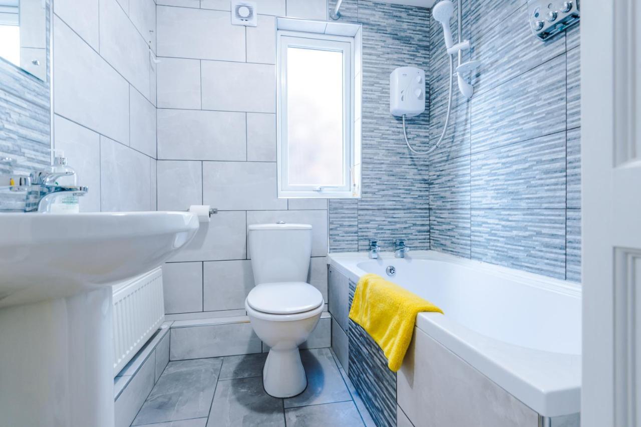 Finchley House Lovely House In Anfield, 2 Minutes Walk From The Stadium, Parking And Wifi Vila Liverpool Exterior foto