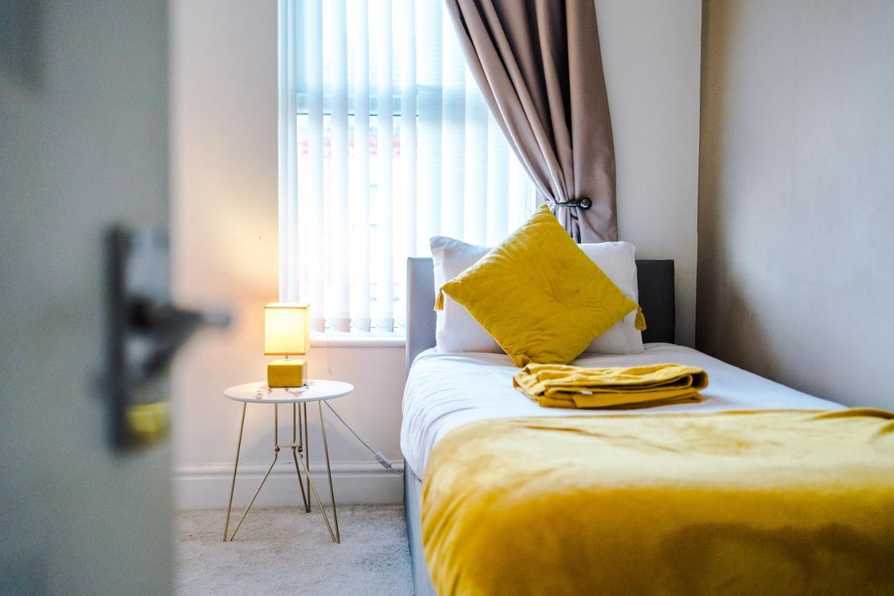 Finchley House Lovely House In Anfield, 2 Minutes Walk From The Stadium, Parking And Wifi Vila Liverpool Exterior foto